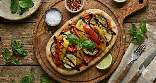 Піца з овочами гриль