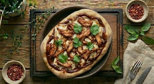 Піца з куркою BBQ