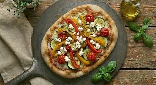 Піца з овочами та фетою