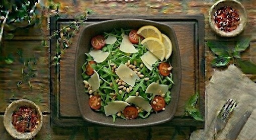 Салат з руколою та пармезаном