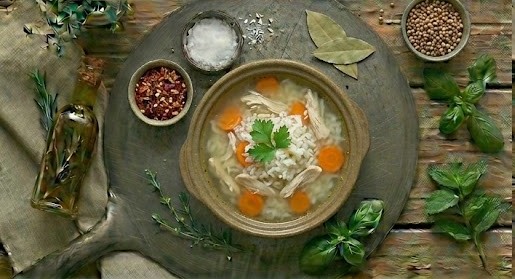 Курячий суп з рисом