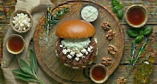 Бургер з бараниною